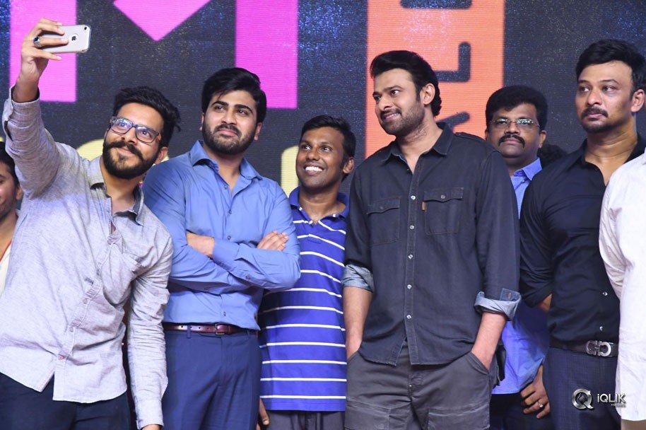 Mahanubhavudu-Movie-Pre-Release-Function